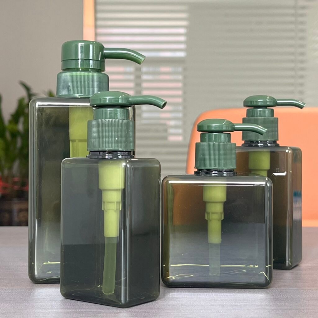 Blow process of PET bottles 微信图片 20241005134356